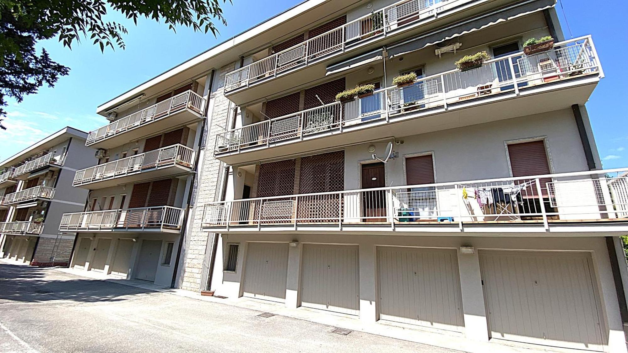 House Paradiso Castelnuovo del Garda Exterior photo